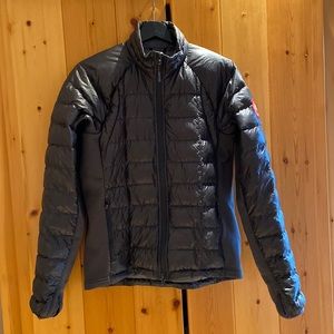 Canada Goose Hybridge Lite Tech Down Jacket size medium